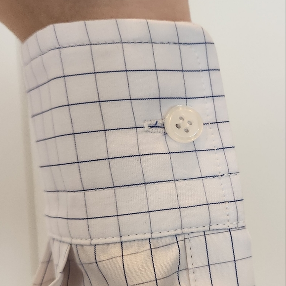 Eileen M Custom Designed Checkered Button Down Tunic - Picture 3 of 9